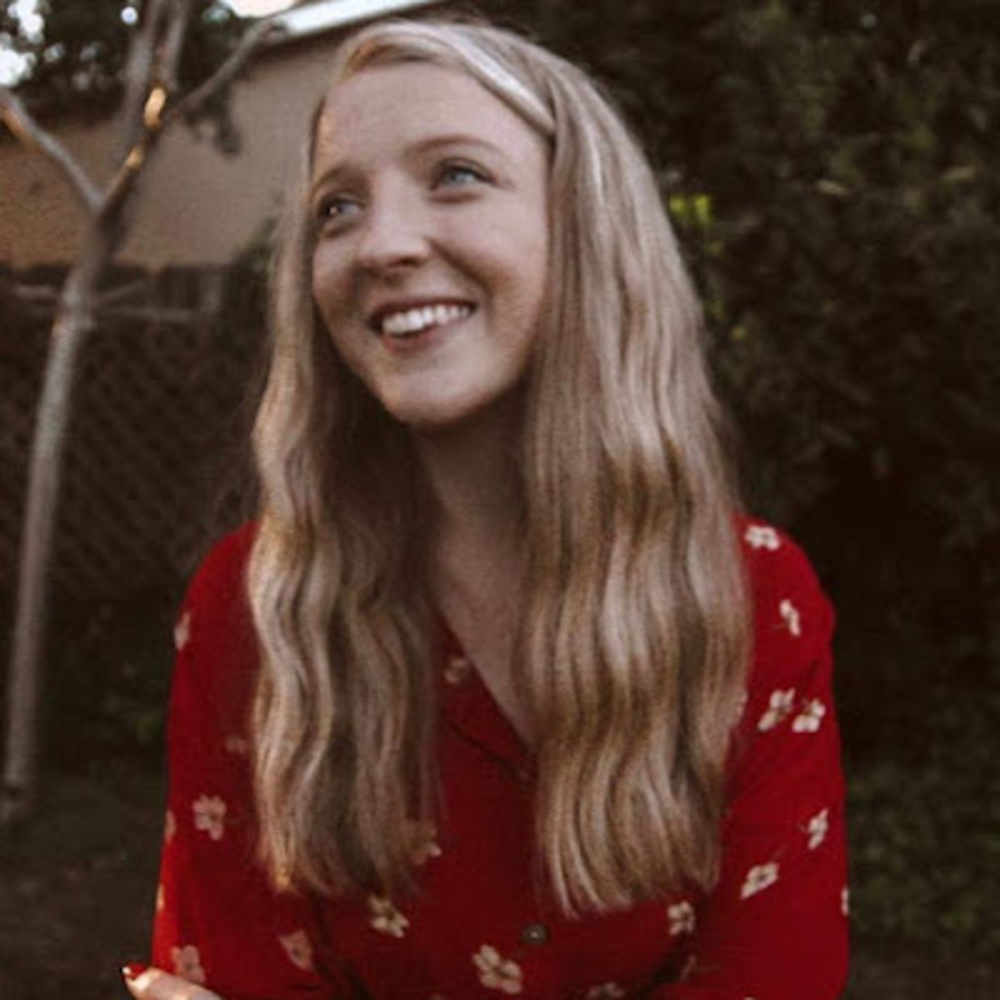 Meet your Posher, Alyssa